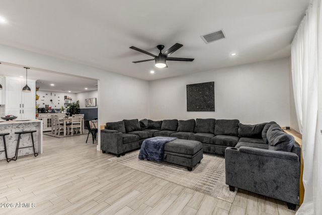 9248 N 36TH Drive, Phoenix, AZ 85051