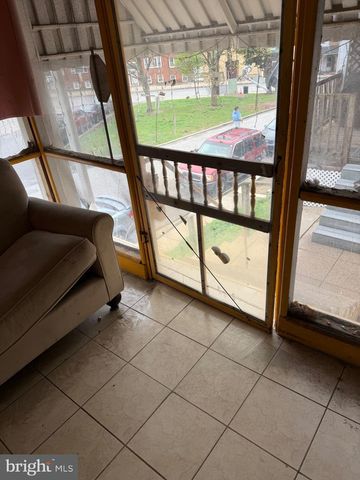 7143 GUILFORD RD, Upper Darby, PA 19082