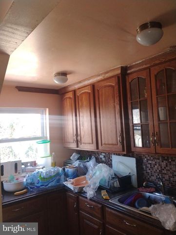 7143 GUILFORD RD, Upper Darby, PA 19082