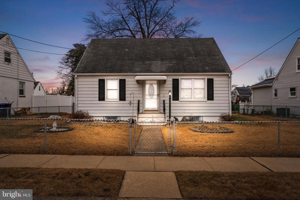 5 BAIRD AVE, Burlington, NJ 08016