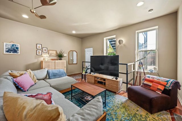 1745 W 18th Place 1R, Chicago, IL 60608