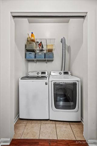 1745 W 18th Place 1R, Chicago, IL 60608