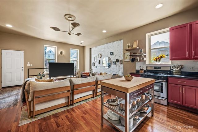 1745 W 18th Place 1R, Chicago, IL 60608