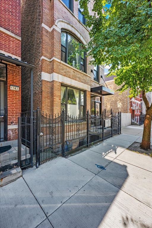 1745 W 18th Place 1R, Chicago, IL 60608
