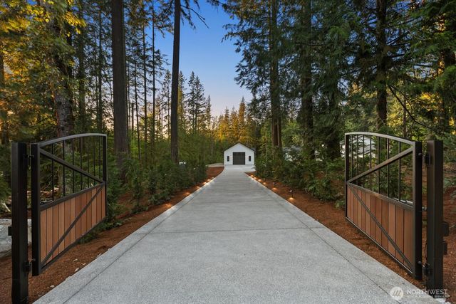 26328 SE 152nd Street, Issaquah, WA 98027