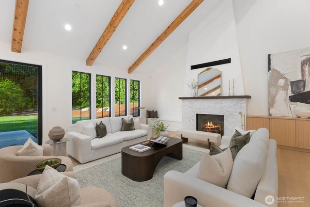 26328 SE 152nd Street, Issaquah, WA 98027