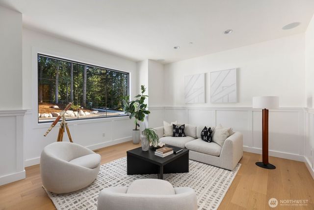 26328 SE 152nd Street, Issaquah, WA 98027
