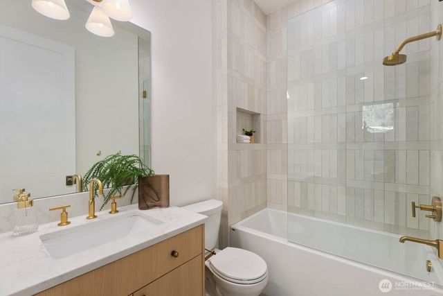 26328 SE 152nd Street, Issaquah, WA 98027