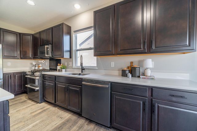 4032 Stonehill Way, Powell, OH 43065