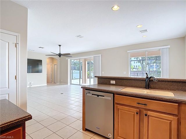 2798 Via Piazza LOOP, Fort Myers, FL 33905