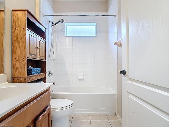 2798 Via Piazza LOOP, Fort Myers, FL 33905