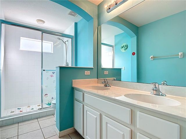 2798 Via Piazza LOOP, Fort Myers, FL 33905