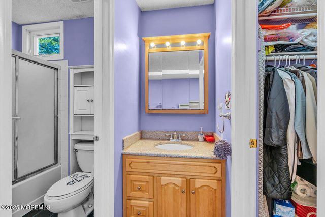 14 Plymouth Drive, Howell, NJ 07731