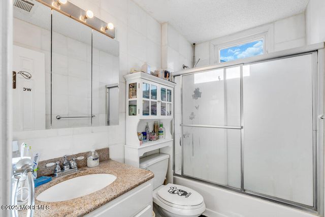 14 Plymouth Drive, Howell, NJ 07731