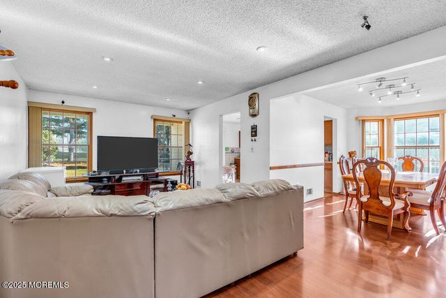 14 Plymouth Drive, Howell, NJ 07731