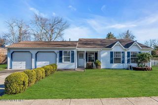 14 Plymouth Drive, Howell, NJ 07731
