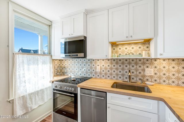 77 Main Avenue 2B, Ocean Grove, NJ 07756