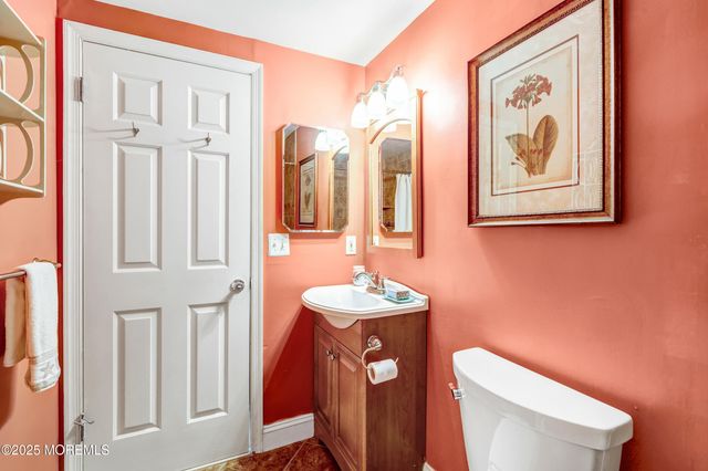 77 Main Avenue 2B, Ocean Grove, NJ 07756