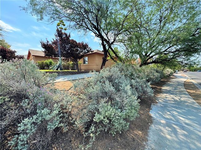 3064 Brenda Circle, Kingman, AZ 86401