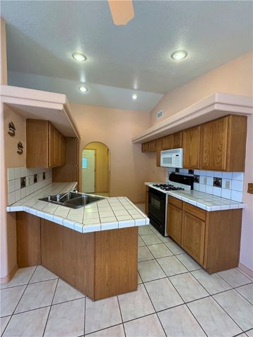 3064 Brenda Circle, Kingman, AZ 86401