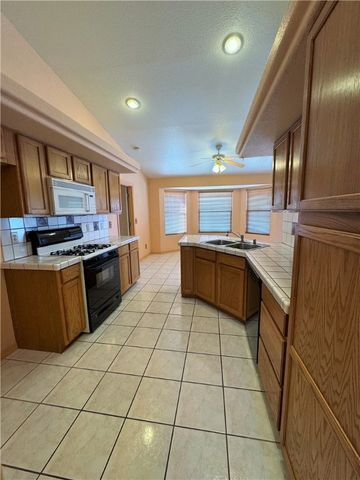 3064 Brenda Circle, Kingman, AZ 86401