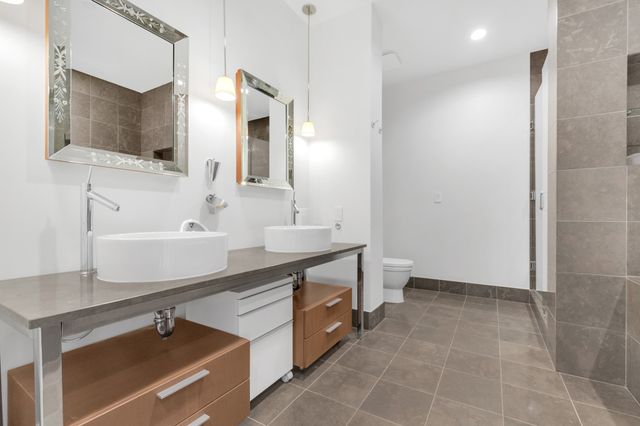 2200 Victory Avenue, Dallas, TX 75219
