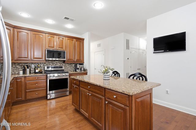 29 Heath Lane, Jackson, NJ 08527