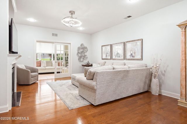 29 Heath Lane, Jackson, NJ 08527