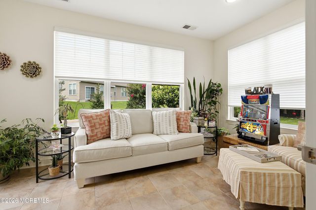 29 Heath Lane, Jackson, NJ 08527
