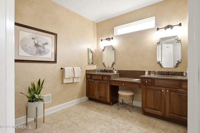 29 Heath Lane, Jackson, NJ 08527