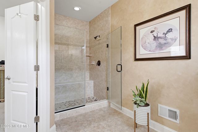 29 Heath Lane, Jackson, NJ 08527