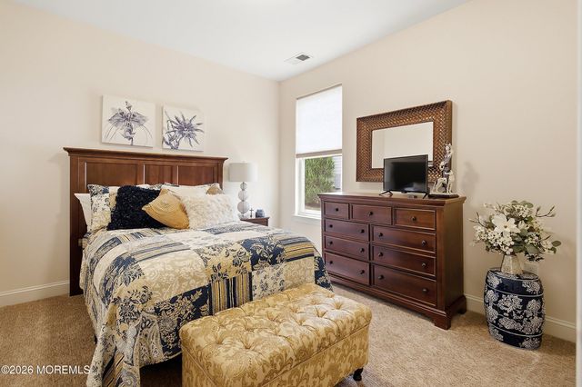 29 Heath Lane, Jackson, NJ 08527