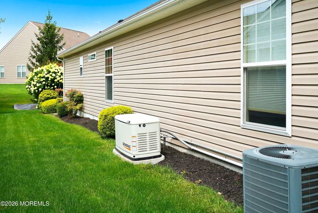 29 Heath Lane, Jackson, NJ 08527