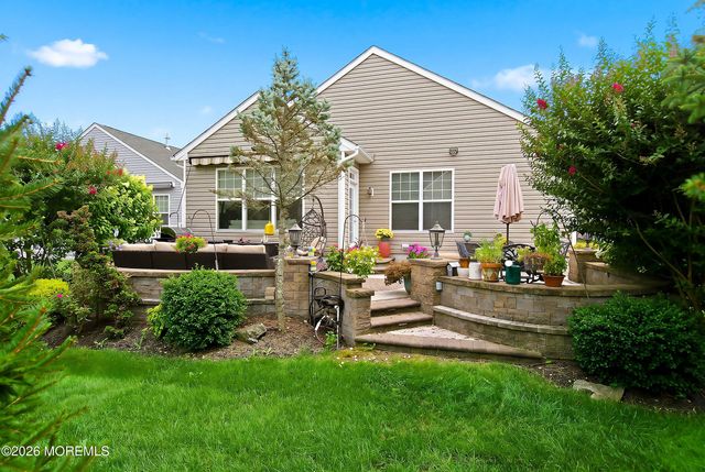 29 Heath Lane, Jackson, NJ 08527