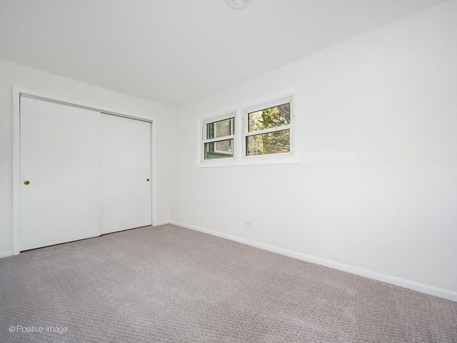 1092 Aberdeen Lane, Mundelein, IL 60060