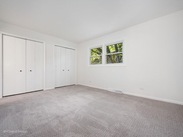 1092 Aberdeen Lane, Mundelein, IL 60060