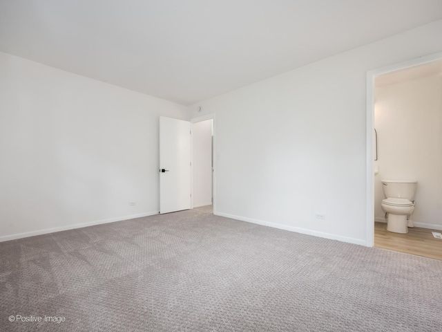 1092 Aberdeen Lane, Mundelein, IL 60060