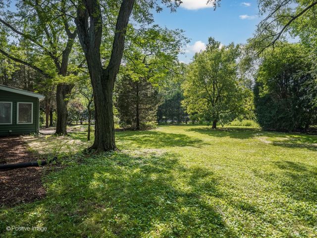 1092 Aberdeen Lane, Mundelein, IL 60060