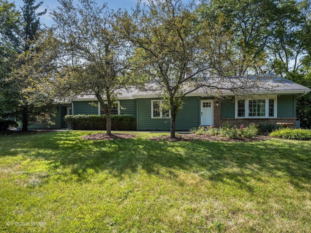 1092 Aberdeen Lane, Mundelein, IL 60060