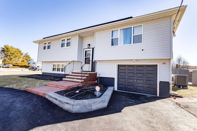 4 Virginia Ave, Brockton, MA 02302