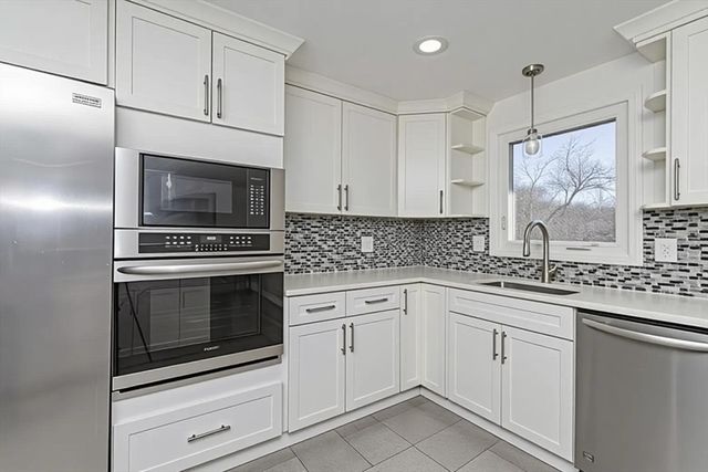 4 Virginia Ave, Brockton, MA 02302