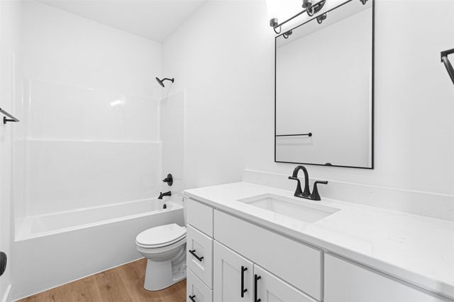 284 Pine Grove Lane, Iowa City, IA 52246