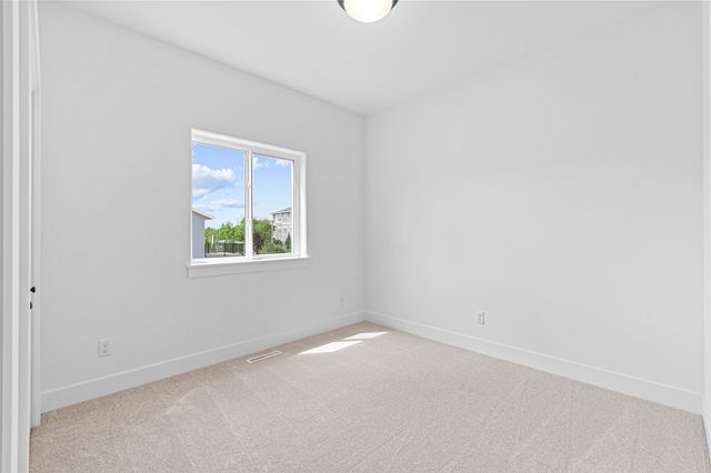 284 Pine Grove Lane, Iowa City, IA 52246