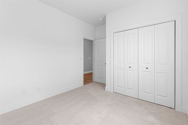 284 Pine Grove Lane, Iowa City, IA 52246