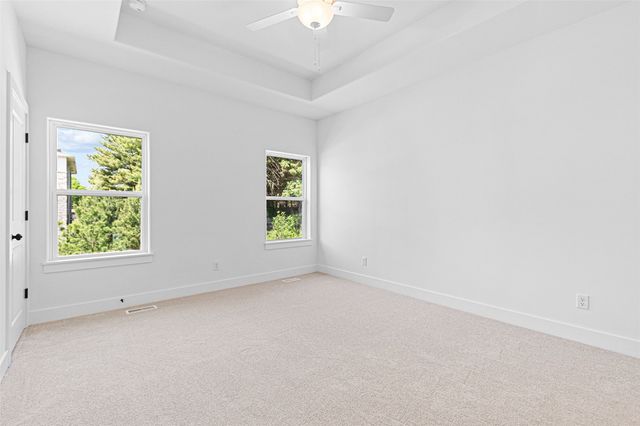 284 Pine Grove Lane, Iowa City, IA 52246
