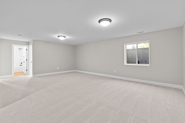 284 Pine Grove Lane, Iowa City, IA 52246