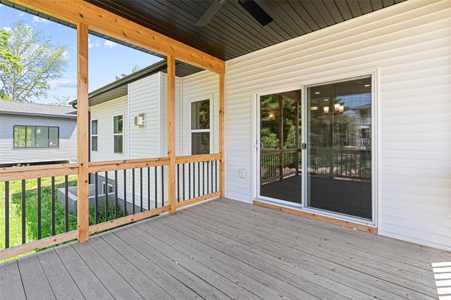 284 Pine Grove Lane, Iowa City, IA 52246