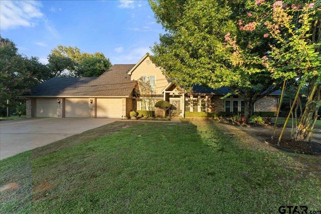 1408 E Lake Drive, Gladewater, TX 75647