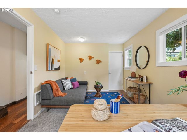 5616 Ne 50TH Ave, Portland, OR 97218