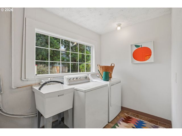 5616 Ne 50TH Ave, Portland, OR 97218
